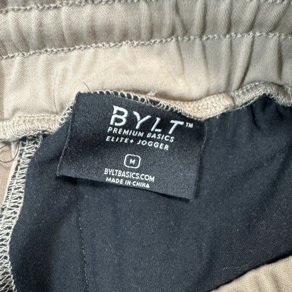 BYLT Elite+ Jogger Pants Mens M Tan Khaki Gym Premium‎ Performance Athleisure